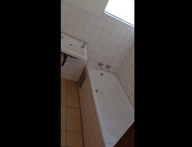 2 BEDROOM APARTMENT FOR SALE IN PRETORIA WEST